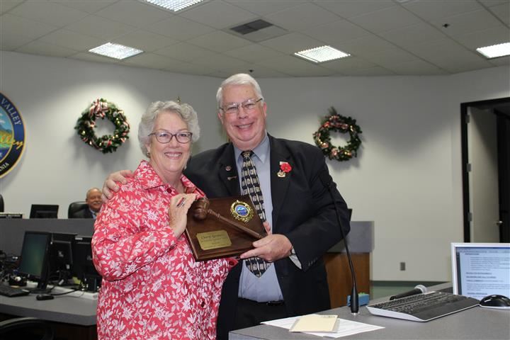Outgoing Mayor Brothers and Mayor Pro Tem Collins